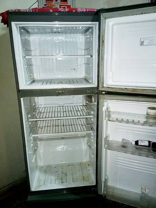 PEL- Used fridge for sale. . . 2