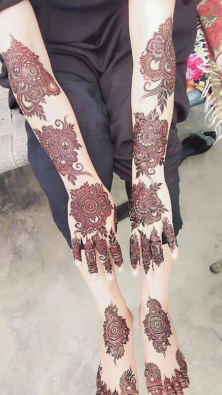 Latest mehndi design 9