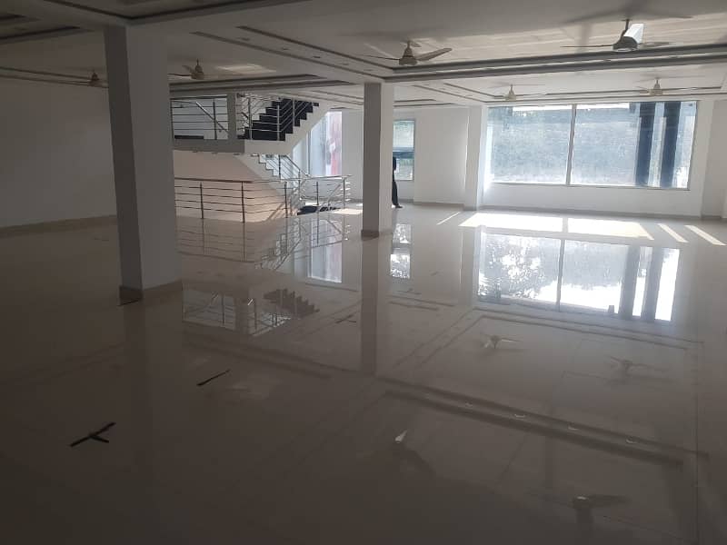 30000 Square Feet Warehouse In Gajju Matah Is Available For Rent 1