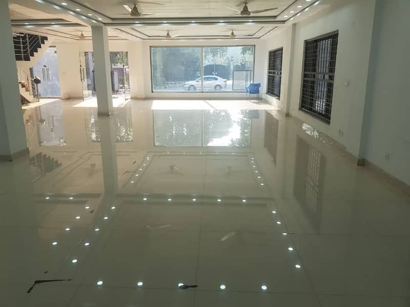 30000 Square Feet Warehouse In Gajju Matah Is Available For Rent 2