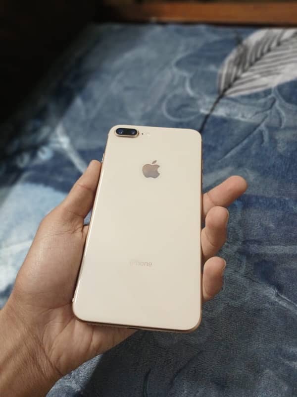 iphone 8 Plus Gold Colour 4