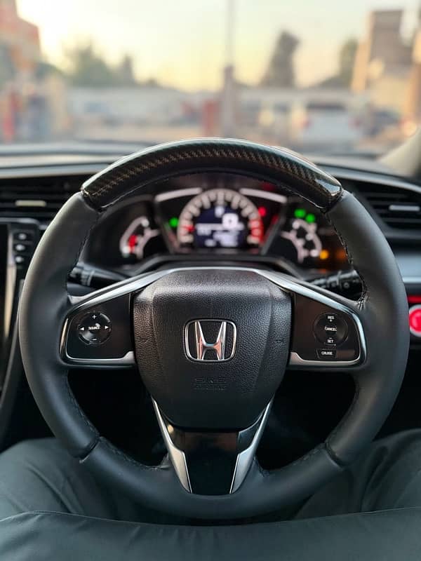 Honda Civic Oriel 2019 UG 10