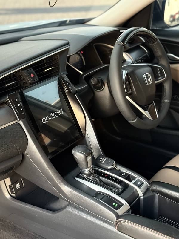 Honda Civic Oriel 2019 UG 14