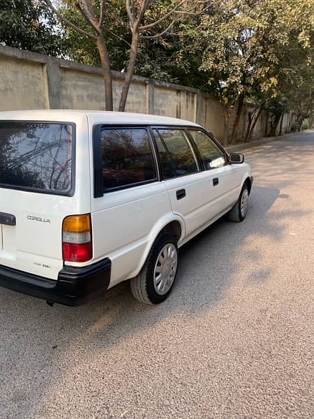 Toyota Corolla 1990 6