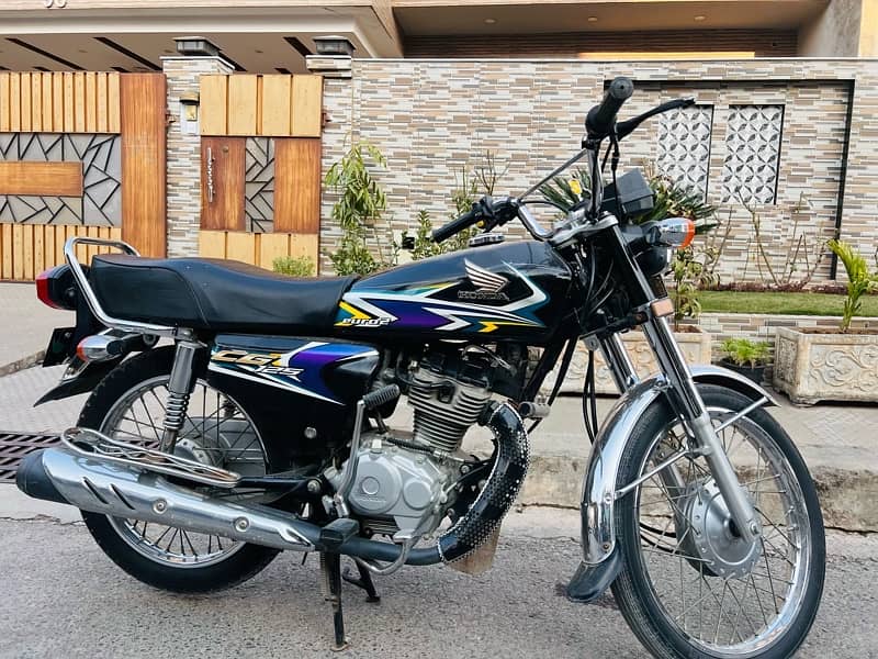 Honda cg 125 2020 black edition 2