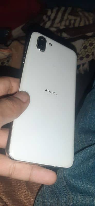 aquas r2 4gb ram 64gb mamery 7