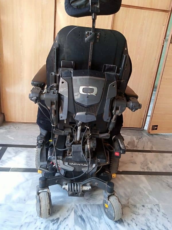 Quantum Electric wheelchair 0