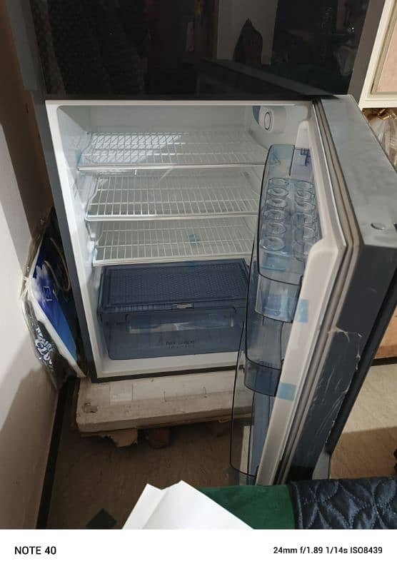 gree refrigerator freezer fridge for sale 2