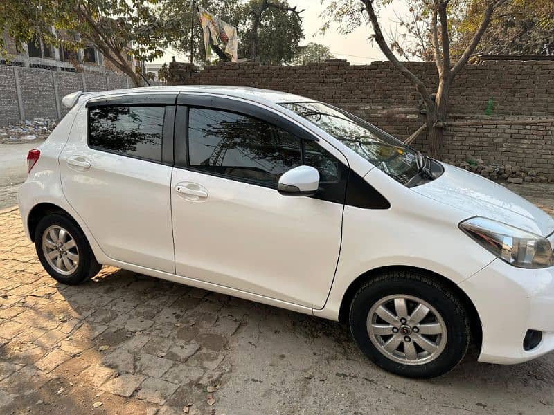 Toyota Vitz 2013 4