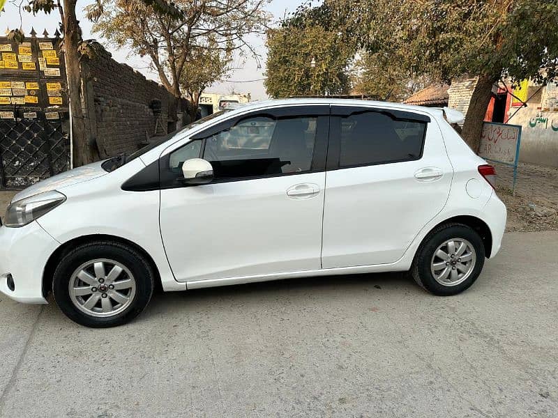 Toyota Vitz 2013 6