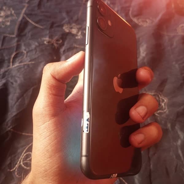 Iphone 11 JV 64GB 10/10 condition 3