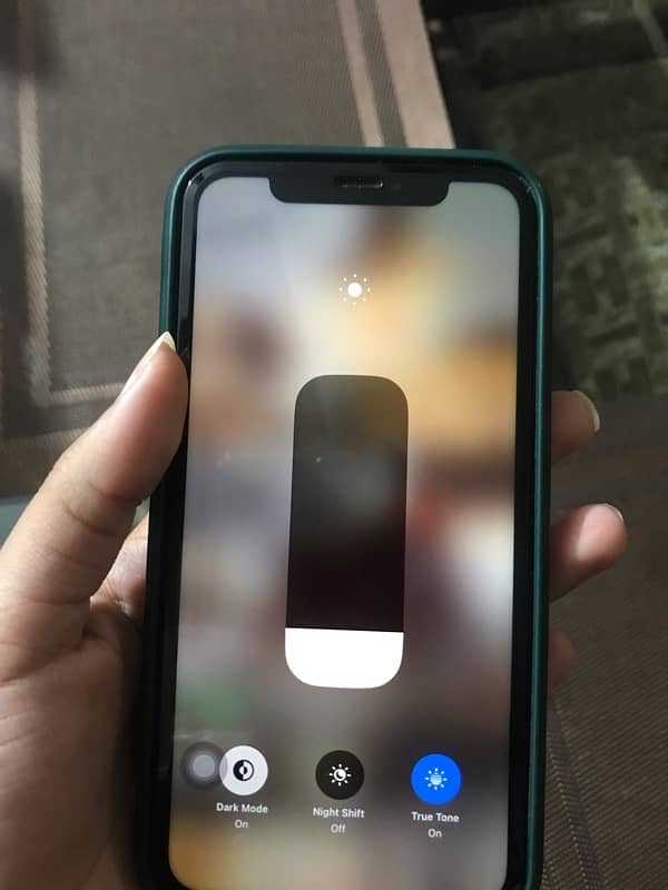 Iphone 11  Condition 10/10 7