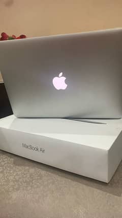 MACBOOK 2017 AIR WITH BOX