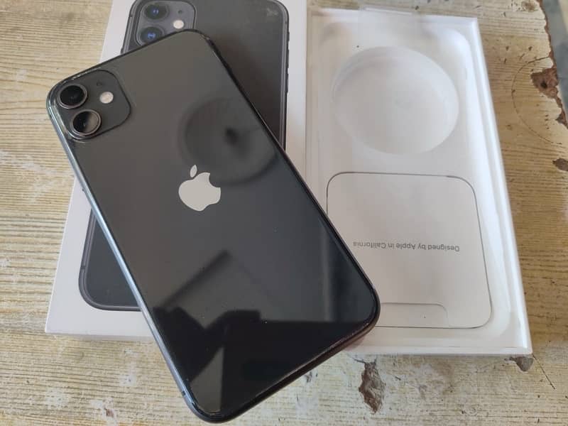 iphone 11 64gb with box 0