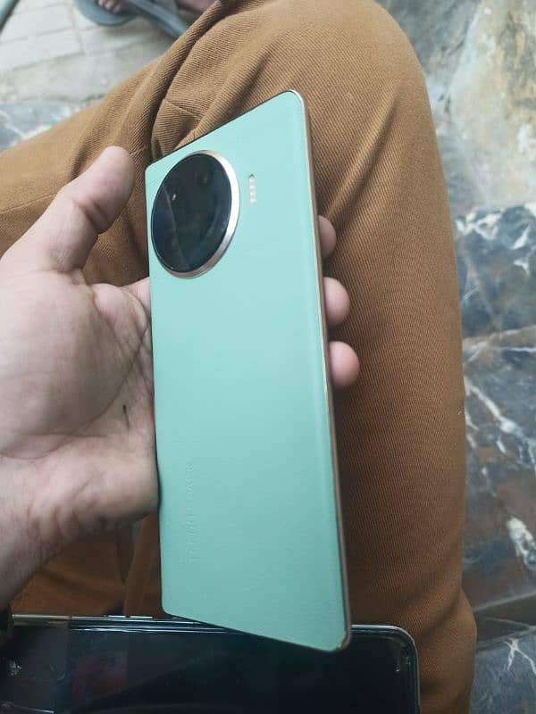 Tecno spark 20 pro plus 10/10 condition 2