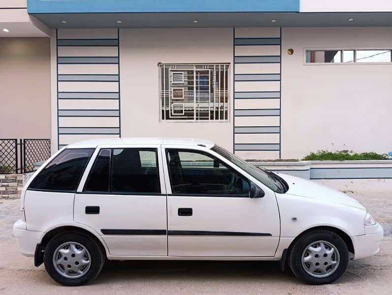 Suzuki Cultus Euro II Model 2015 3