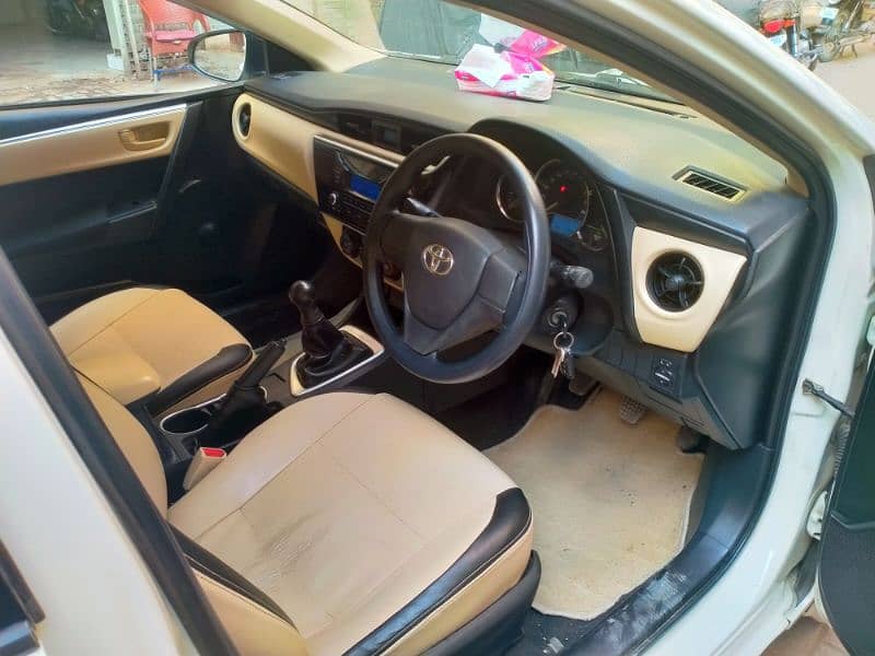 Toyota Corolla XLI 2017. invoice December. Lahore. Number 11