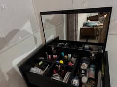 Dressing table