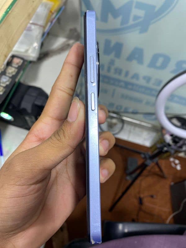 Realme 12 8/128 3