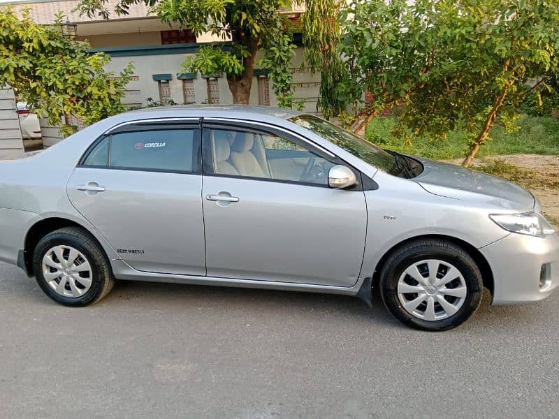 Toyota Corolla GLI 2011 13