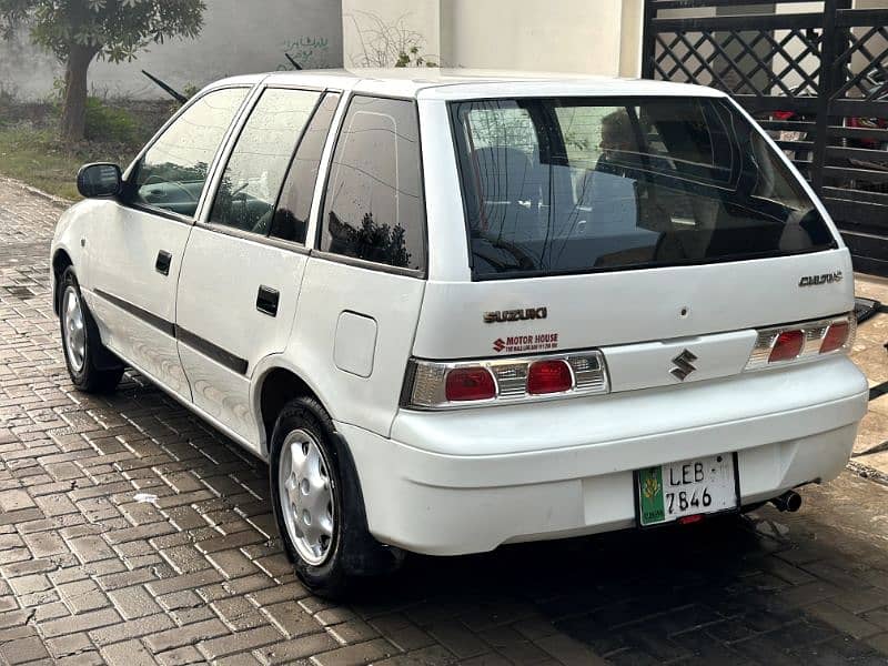 Suzuki Cultus 2011 3