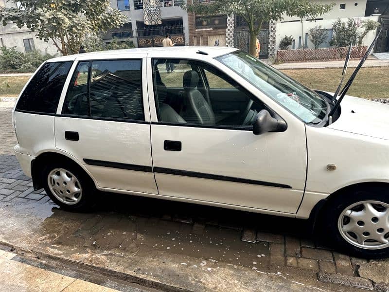 Suzuki Cultus 2011 6