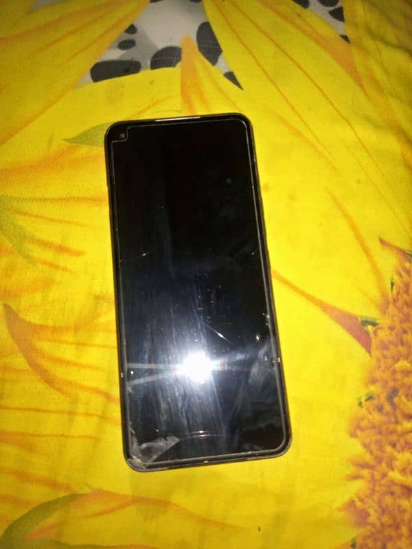 Tecno spark 6  4/64 gb ram 1