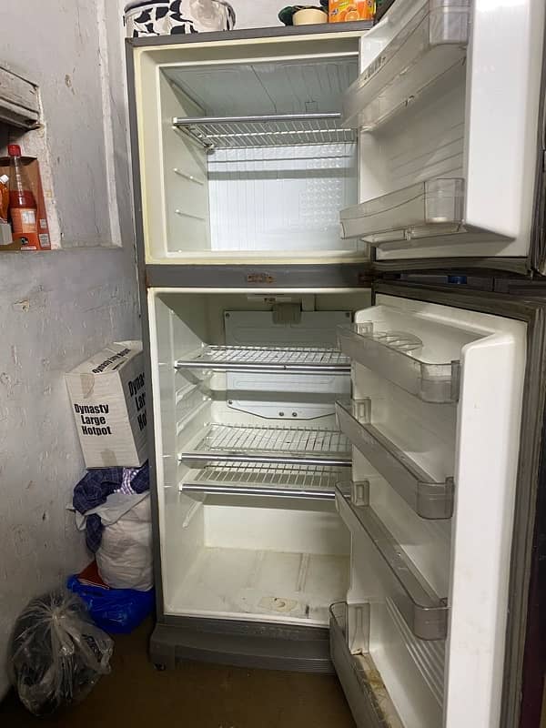 Fridge Silver Grey Running Condition 1