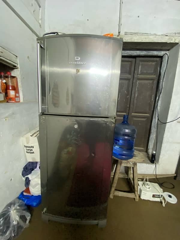 Fridge Silver Grey Running Condition 2