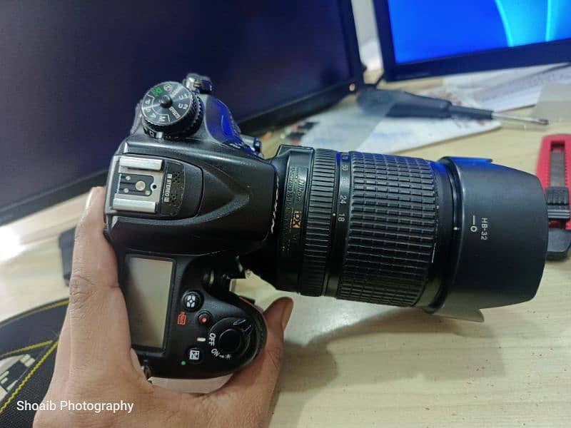 Nikon D7100 with 18-140 Lens 1