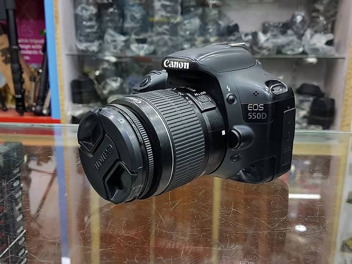 Canon 550D DSLR Camera 0