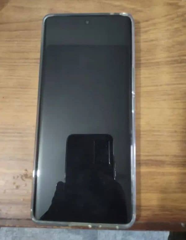 Vivo v30 5g barnd new 10 by 10 condition 7mont warnty exchange possibl 1