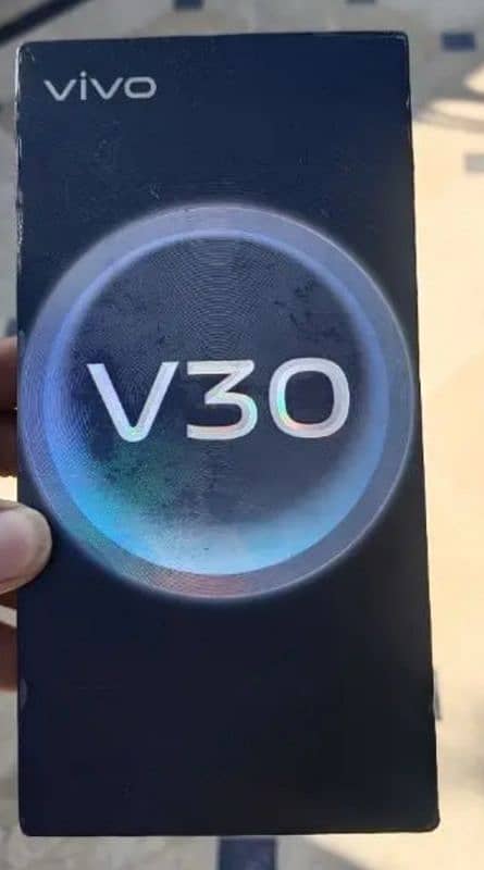 Vivo v30 5g barnd new 10 by 10 condition 7mont warnty exchange possibl 3