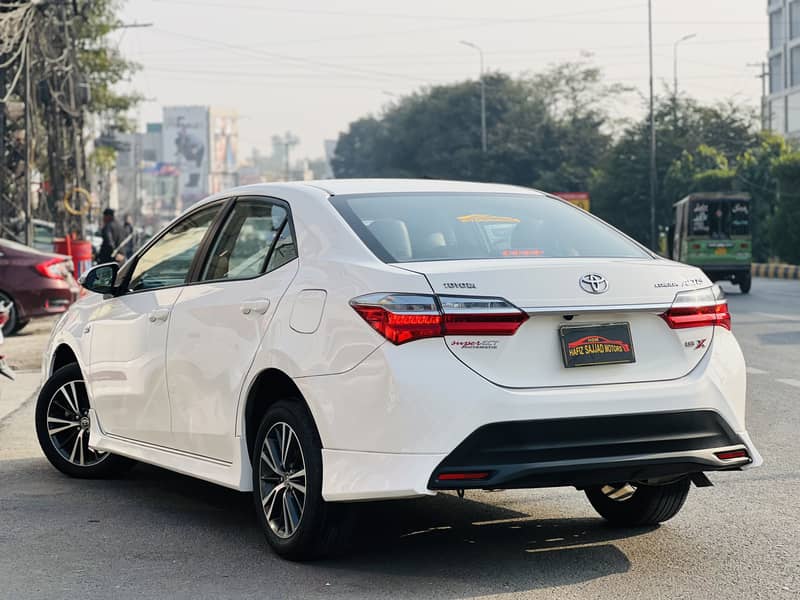 Toyota Corolla Altis 2022 4