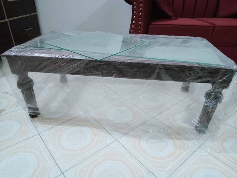 CENTER TABLE ( BRAND NEW) 3