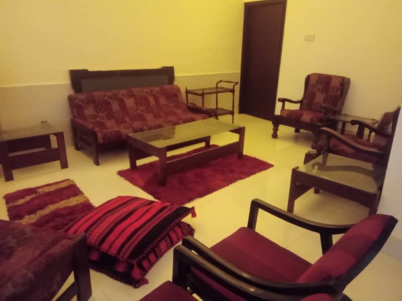 10 marla independent full house 3 bedroom in model town F block for rent 1