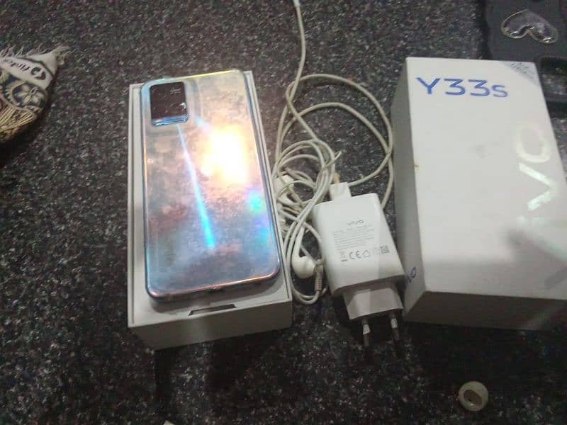 vivo Y 33 s 0