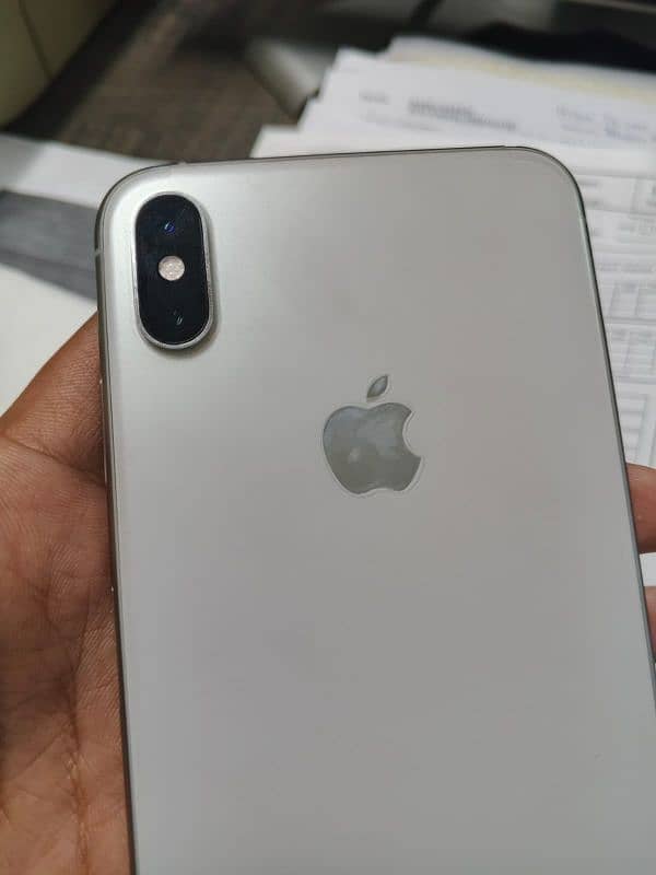 Iphone XS MAX  White colour  512 Gb PTA Approved  Battery change 7