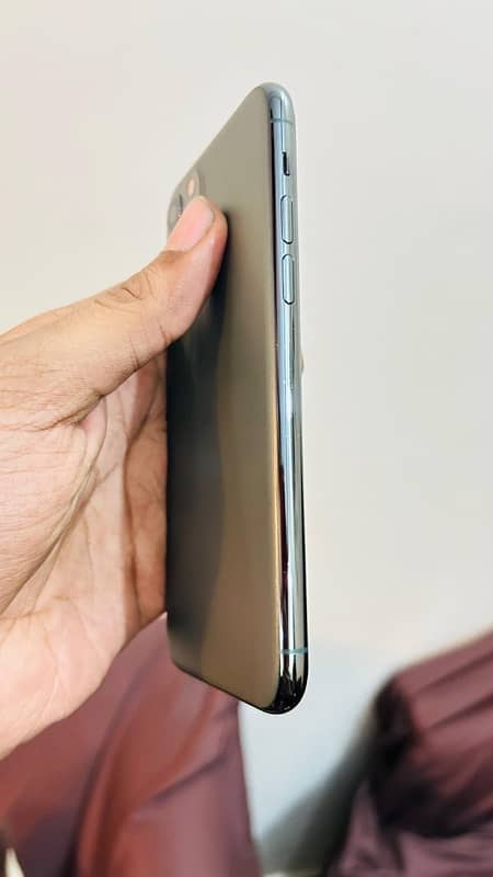 iPhone 11 Pro 256Gb 93% Bh 4