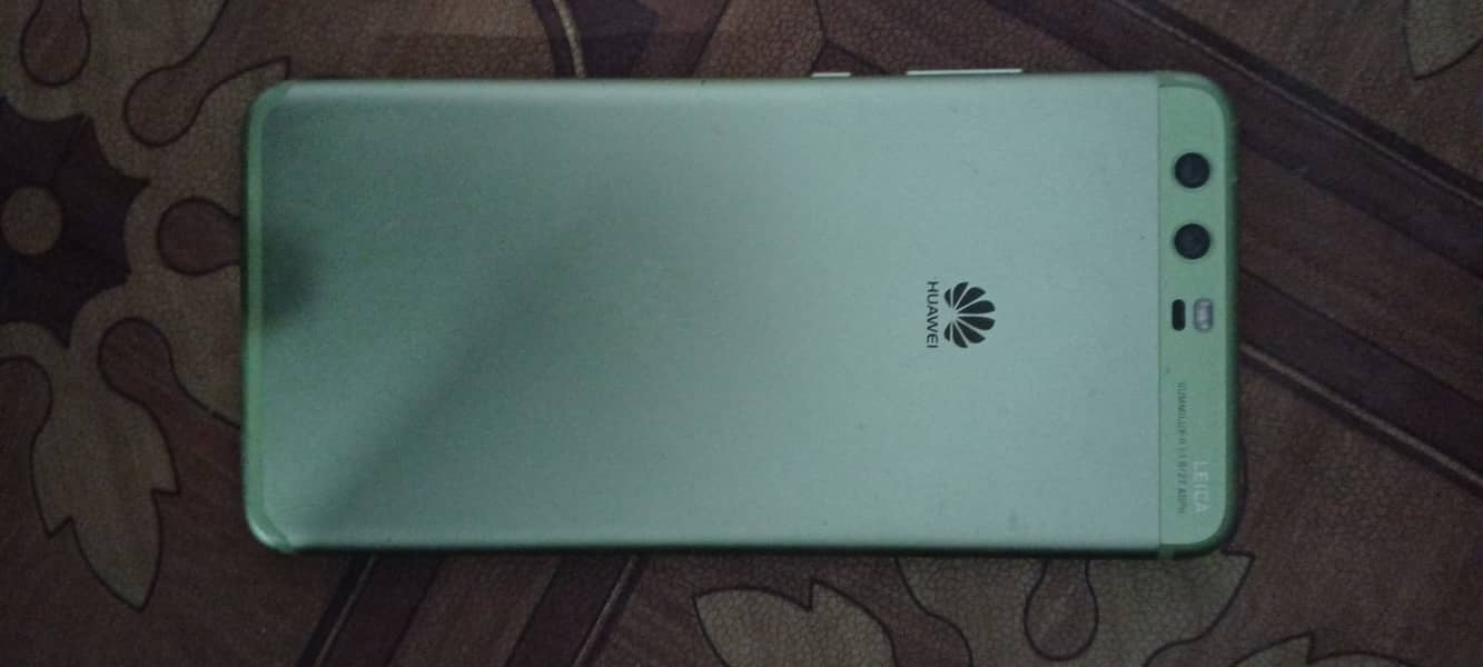 Huawei P10 plus,6 gb ram and 128 gb rom 0