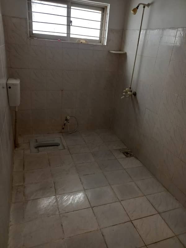 1 Bad Flat for Rent in Johar Town for family or bachlors 0