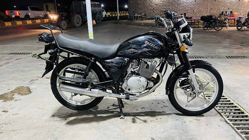 Suzuki gs150 SE 6