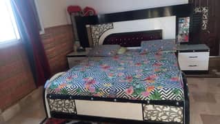 good condition bed set