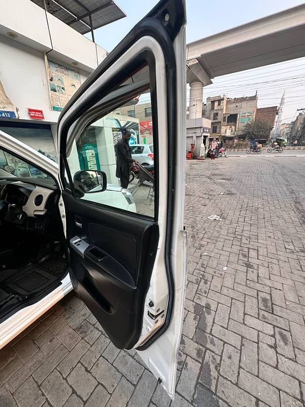 Suzuki Wagon R 2018 vxl 12