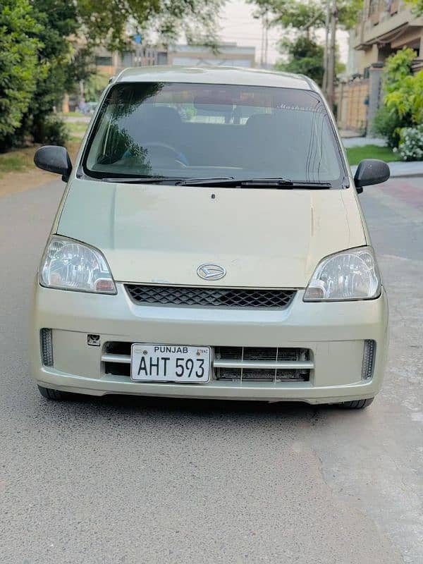 Daihatsu Mira 4 doors 3