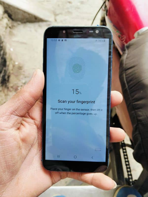 Samsung Galaxy J6 3/32 Wala 12