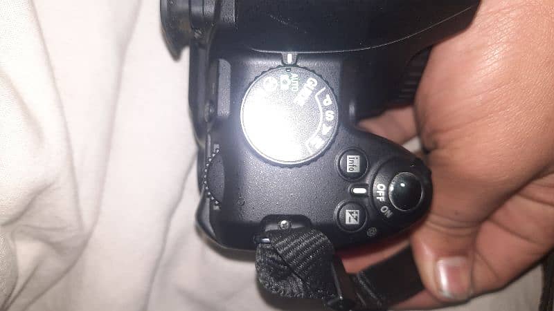 DSLR D3100 urgent sale 7