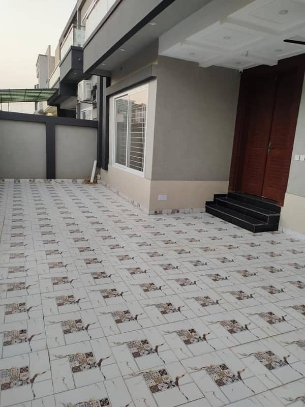 10 Marla Beautiful House Available On Prime Location For Rent In A Block Citi Housing Sialkot 2