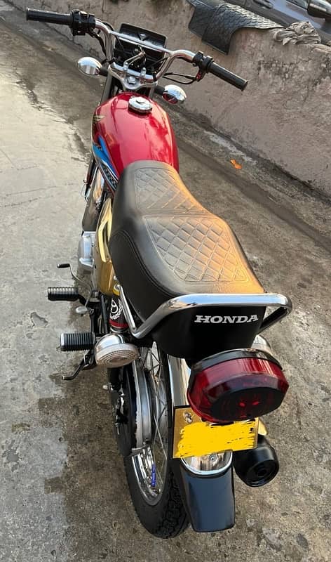 Honda 125 special edition slef start 1