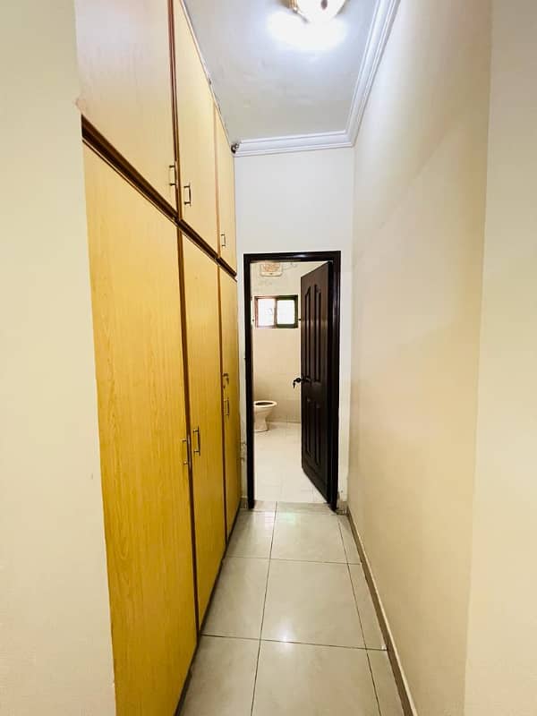 10 Marla 05 Bedroom House Available For Rent In Askari-10 Sector-C Lahore Cantt 8